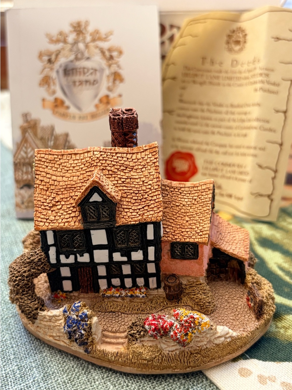 Vintage Lilliput Lane "Saddlers Inn